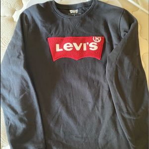 Levi’s long sleeve black logo